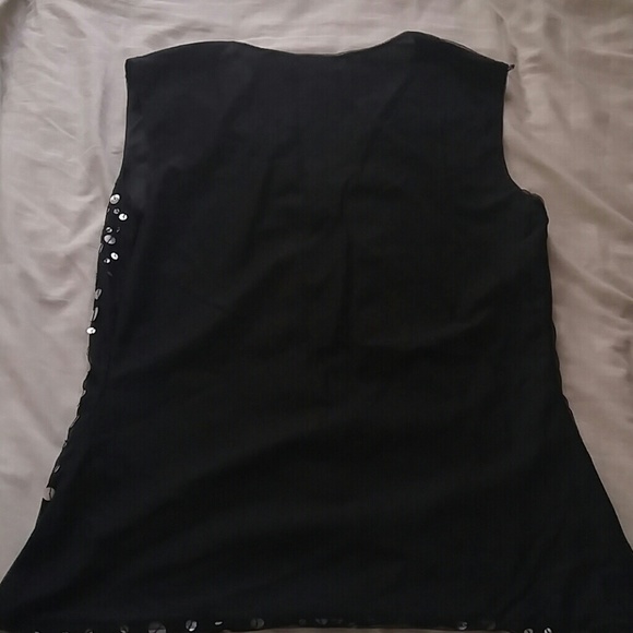 Sleeveless blouse - Picture 2 of 2